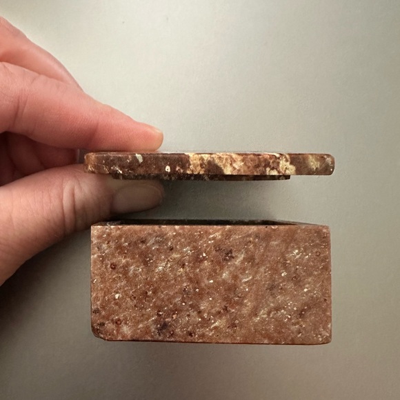 Small Stone Mother of pearl inlay flower jewelry Ring Holder vintage gift box - Picture 3 of 11